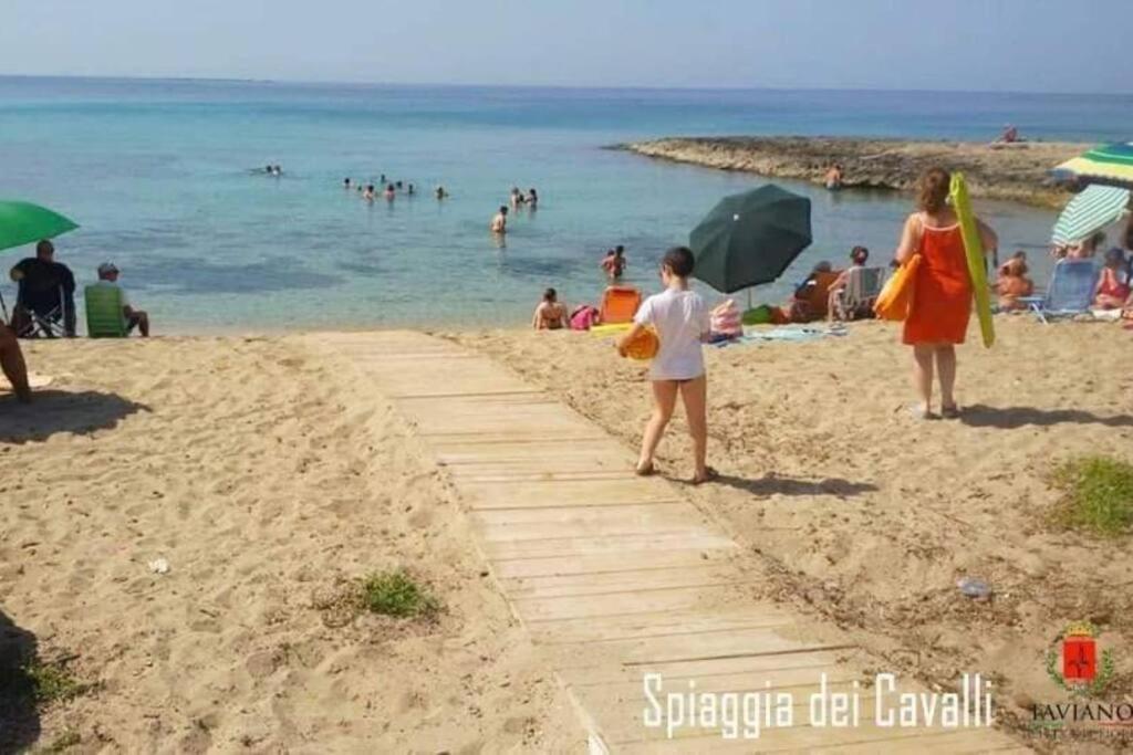 Villetta Tra Ulivi E Mare Torre Suda Esterno foto